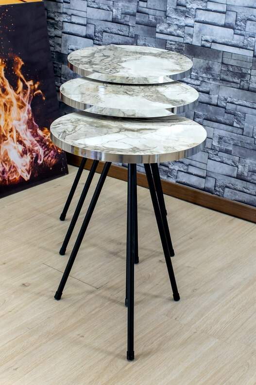 Black Metal Silver Zigon Coffee Table