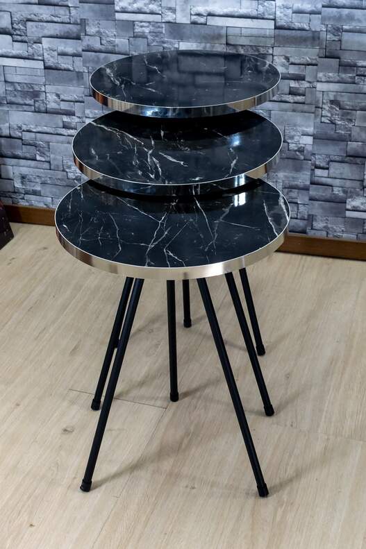 Black Metal Silver Zigon Coffee Table